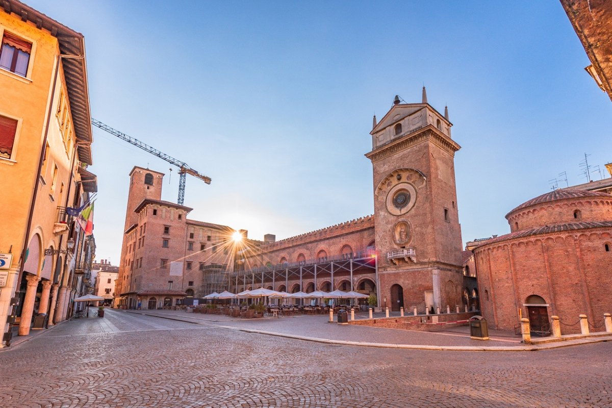 Is Mantua Worth Visiting? The Answer in this Mantua Travel Guide!
